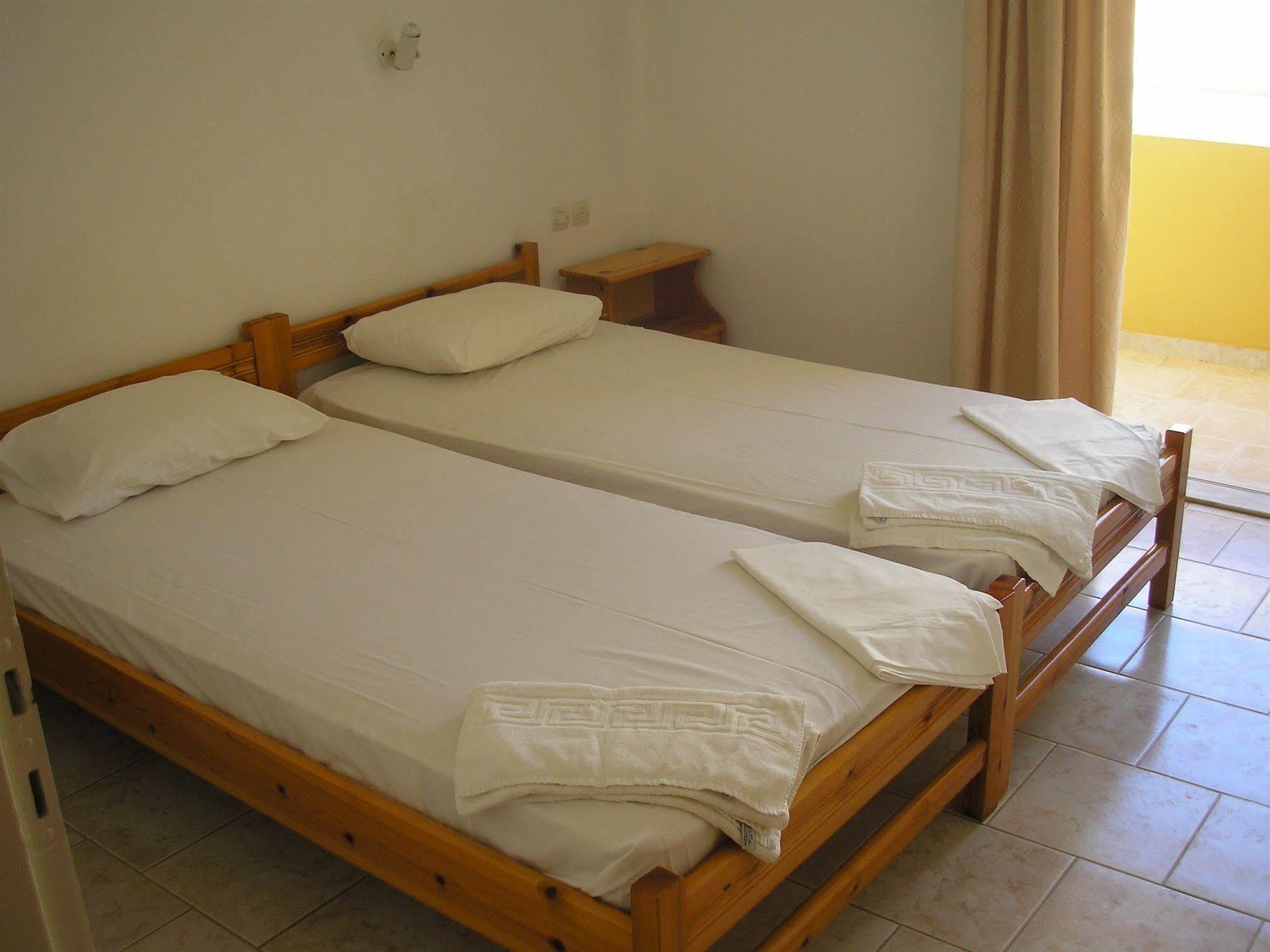 Dimitra Apartments Гуве Экстерьер фото