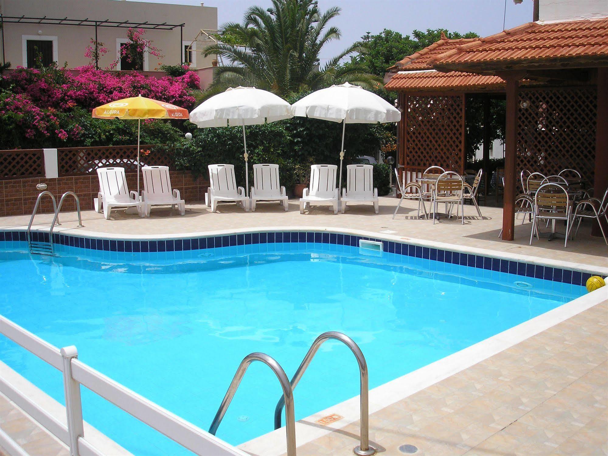 Dimitra Apartments Гуве Экстерьер фото