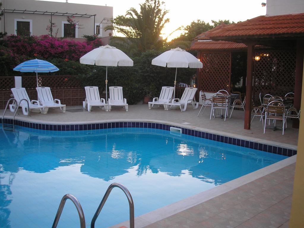 Dimitra Apartments Гуве Экстерьер фото